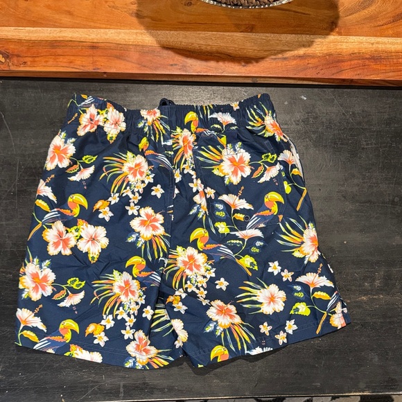 4/$15 Men’s Tropical Swim Shorts- Men’s Small (28-30) - Picture 6 of 7